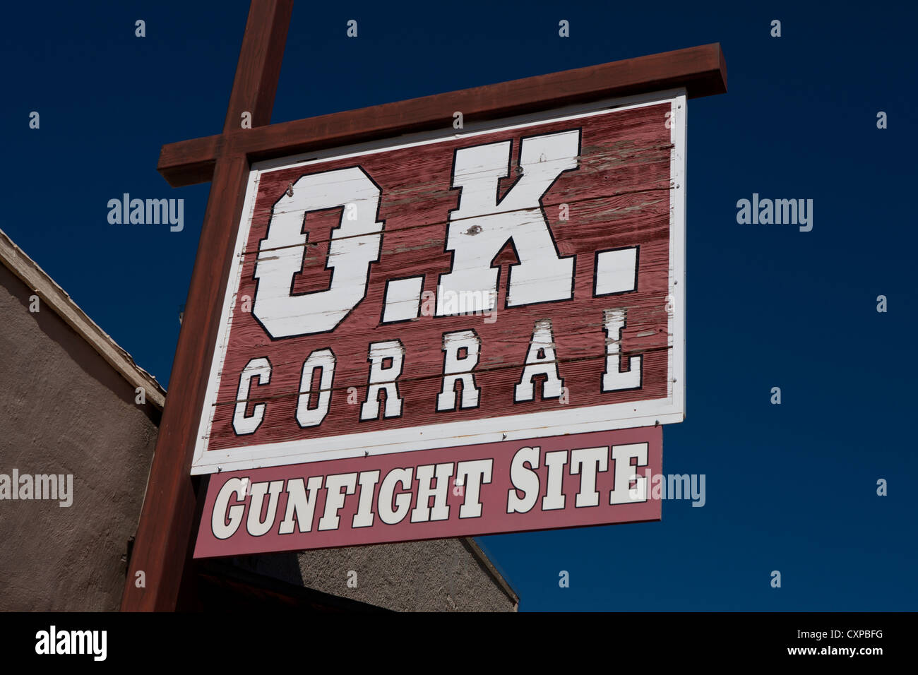 Detailansicht des Zeichens für O.K. Corral Schießerei Website, Allen Street, Tombstone, Arizona, Vereinigte Staaten von Amerika Stockfoto