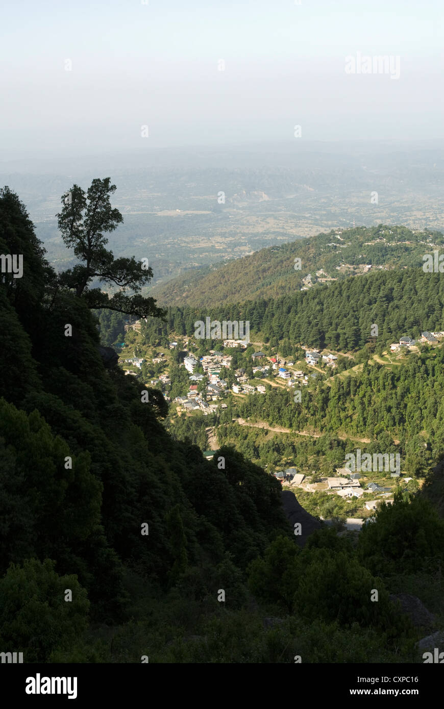 Blick auf McLeod Ganj, Dharamsala in Nordindien Stockfoto
