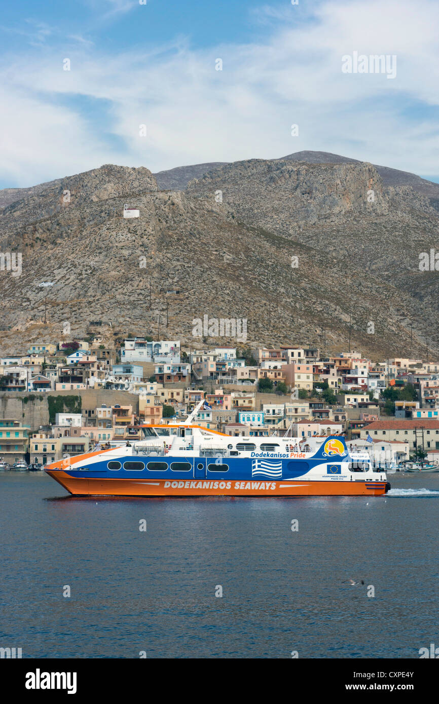 Fähre ankommt, Pothia Kalymnos, griechische Insel, Dodekanes, Griechenland Stockfoto