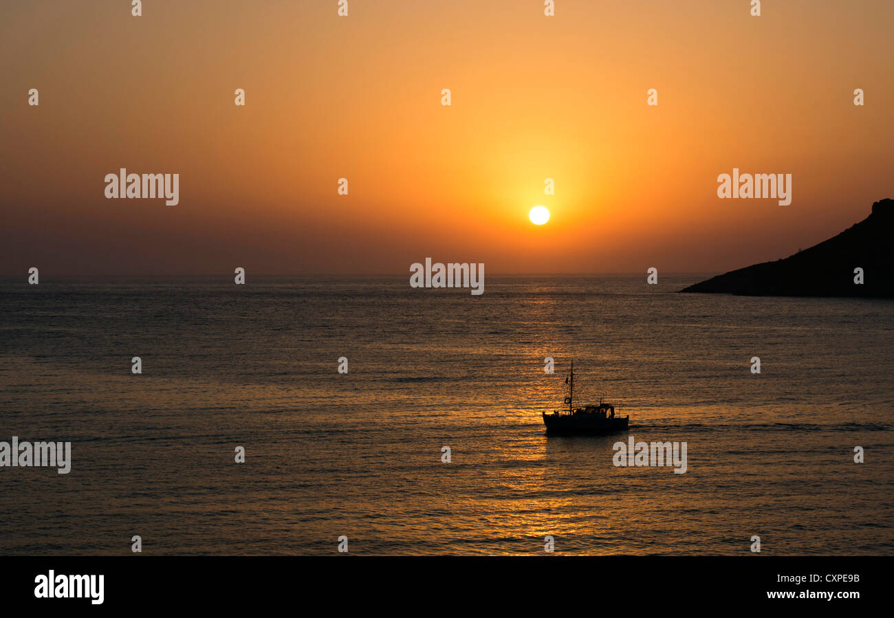 Angelboot/Fischerboot, Sunset, Kalymnos, griechische Inseln, Dodekanes, Griechenland Stockfoto
