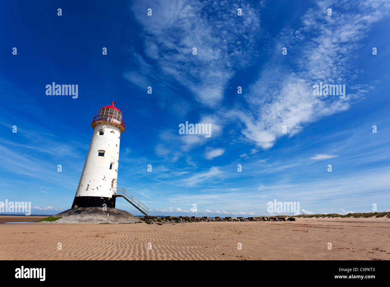 Punkt von Ayr, verlassenen Leuchtturm am Talacre Strand Stockfoto