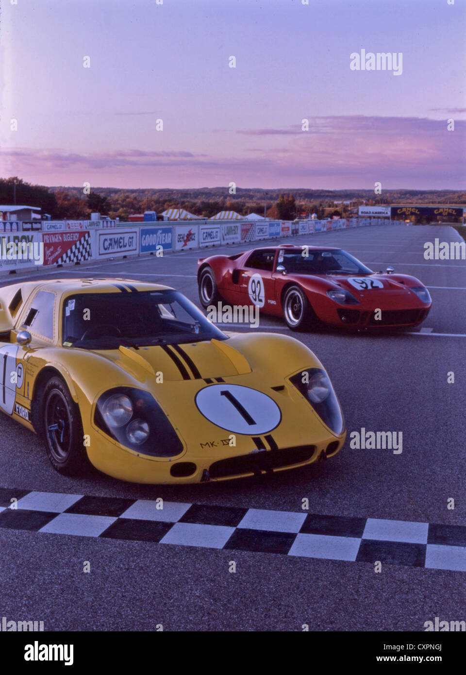 Ford GT40 an Rennstrecke Road America Elkhart Lake. Links. GT40 MKVI GT40MK verließ ich. Stockfoto