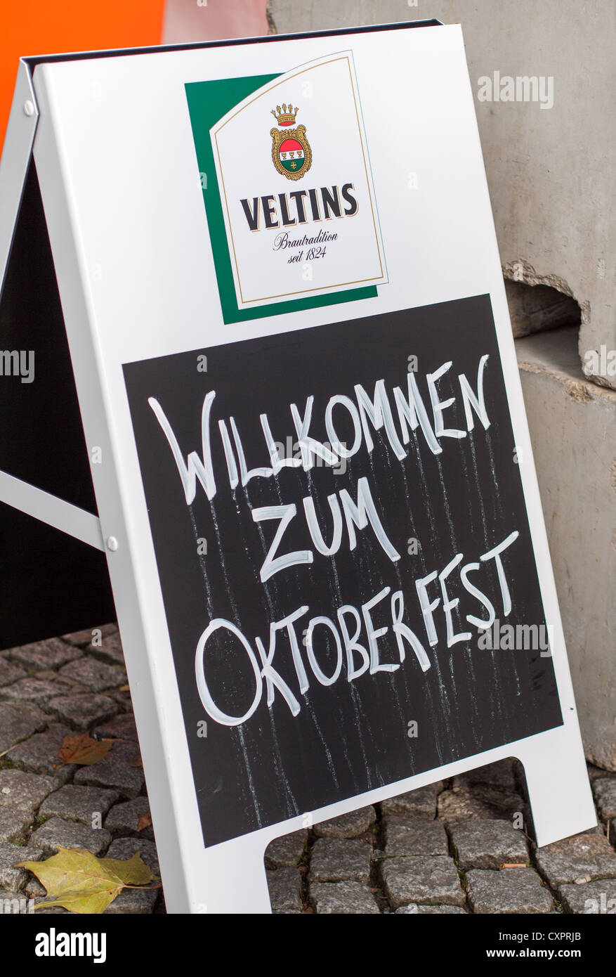 Willkommen Zum Oktoberfest Zeichen Stockfoto
