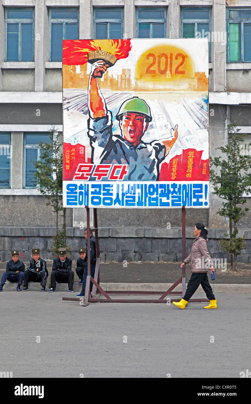 Demokratischen Völker Volksrepublik Korea (DVRK), Nordkorea, Ost Meer von Korea, Wonsan Stadt, Propaganda poster Stockfoto