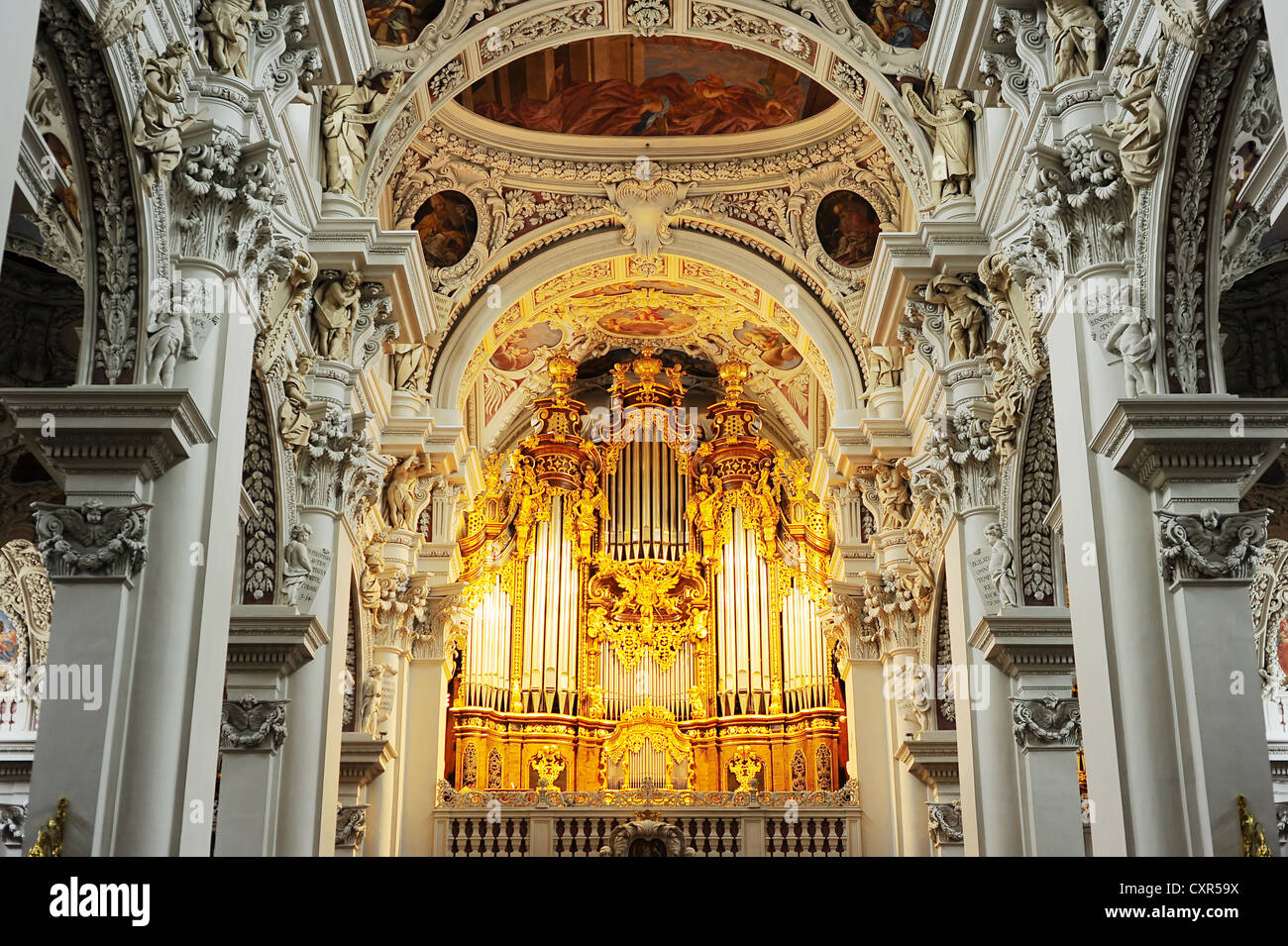 Orgel im Stephansdom, Passau. Stockfoto