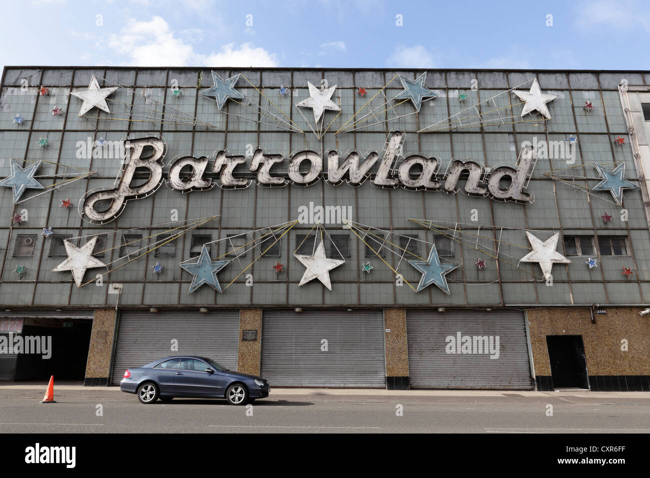 Die Fassade und das Schild des Barrowland-Marktes und der Musikhalle am Gallowgate in Glasgow, Schottland, Großbritannien Stockfoto