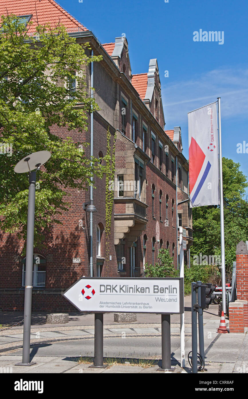 Eingang zum DRK-Kliniken Berlin Westend, akademische Lehre Krankenhaus ...