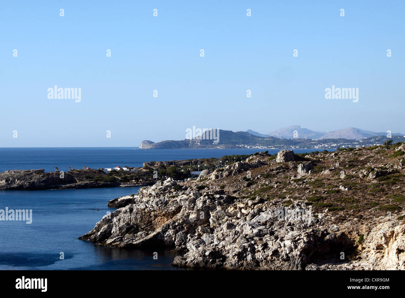 KALITHEA KÜSTE RICHTUNG FALIRAKI. RHODOS. Stockfoto