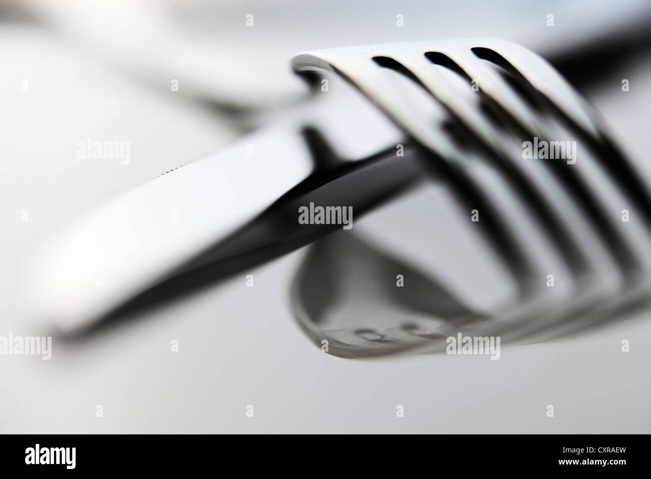 Besteck, Messer und Gabel Stockfoto
