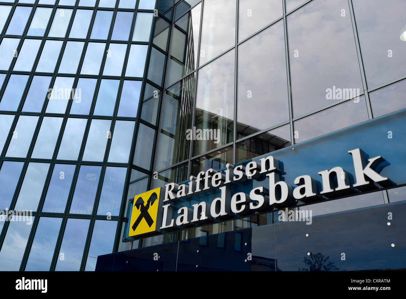 Central Private Bank AG oder Raiffeisenlandesbank oberen Austria AG oder Raiffeisen Landesbank, Linz, Oberösterreich, Österreich, Europa Stockfoto