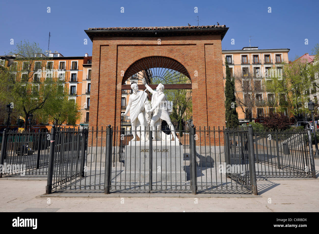 Denkmal für Luis Daoíz y Torres und Pedro Velarde y Santillán im Plaza del Dos de Mayo, Madrid, entworfen von Antonio Sola Stockfoto