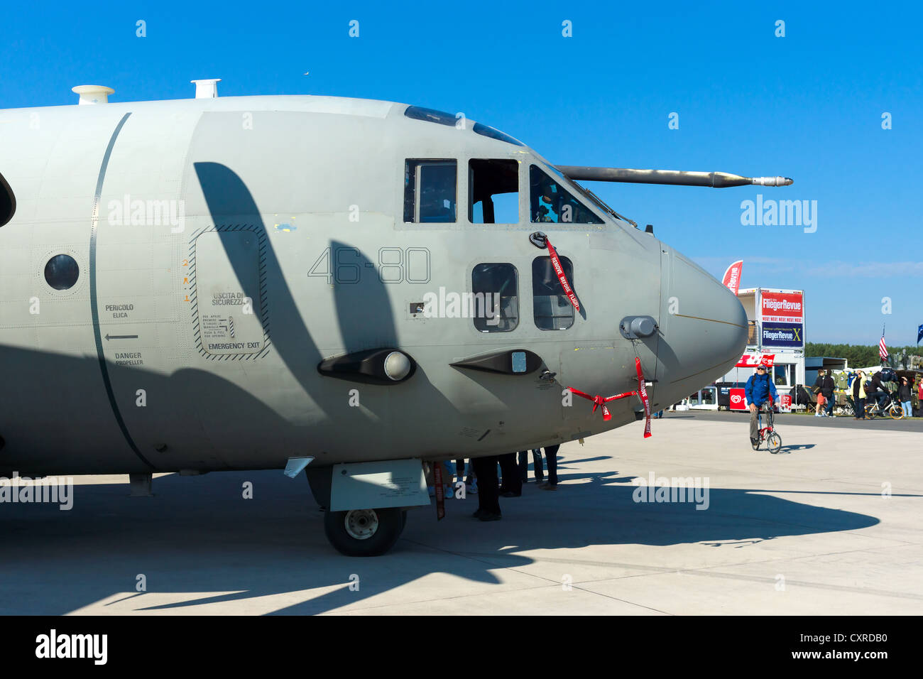 Alenia C-27J Spartan ist eine mittlere militärische Transportflugzeuge Stockfoto