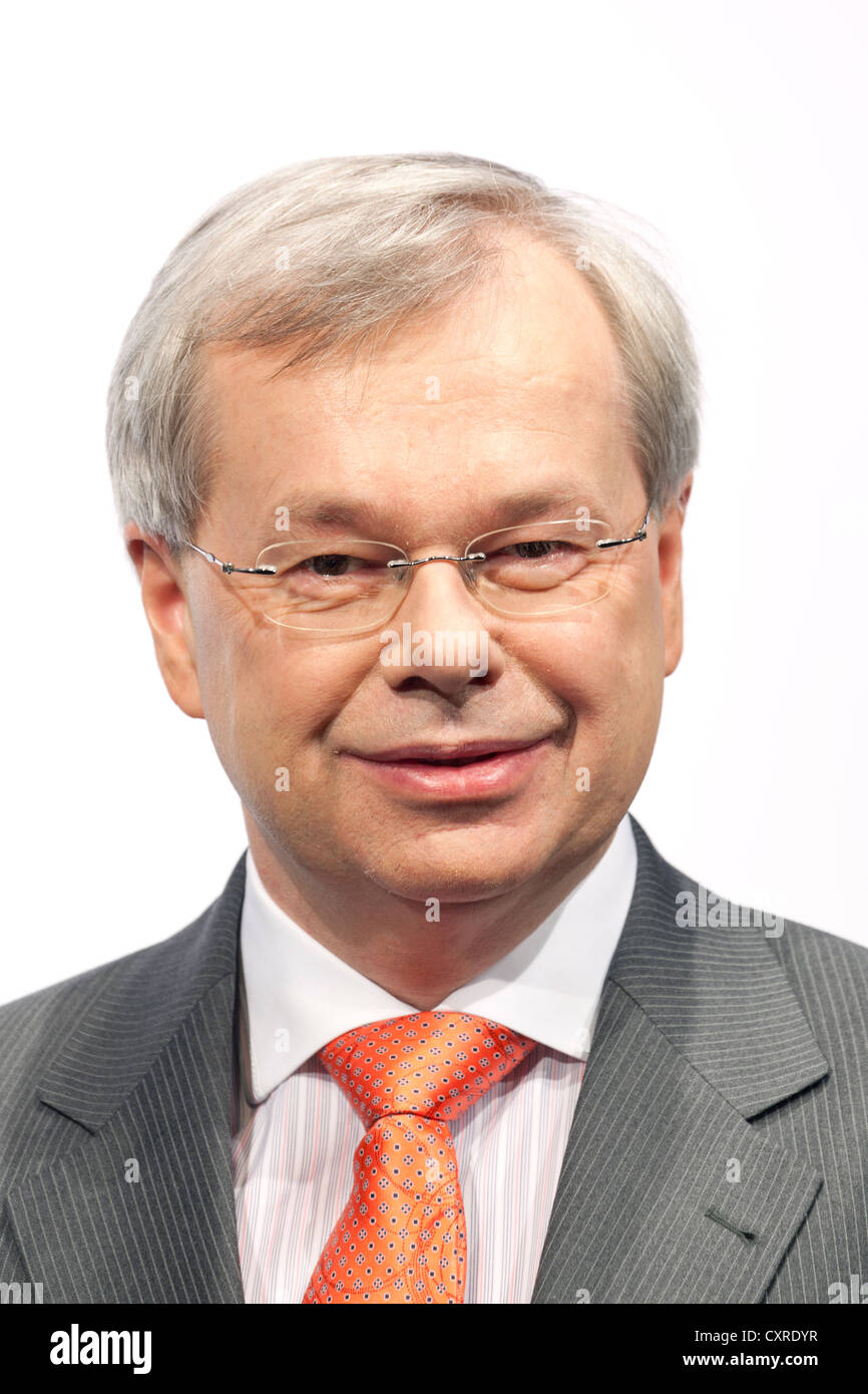 Torsten Jeworrek, Vorstandsmitglied der Münchener Rück-Versicherungs-Gesellschaft, während der Pressekonferenz am Jahresabschluss auf Stockfoto