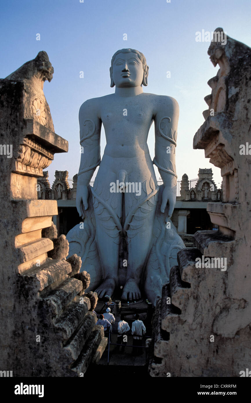Monolithische Jain-Statue von Gomateshwara, Indragiri Hill, Sravanabelagola, Hassan District, Karnataka, Indien, Indien, Südasien Stockfoto