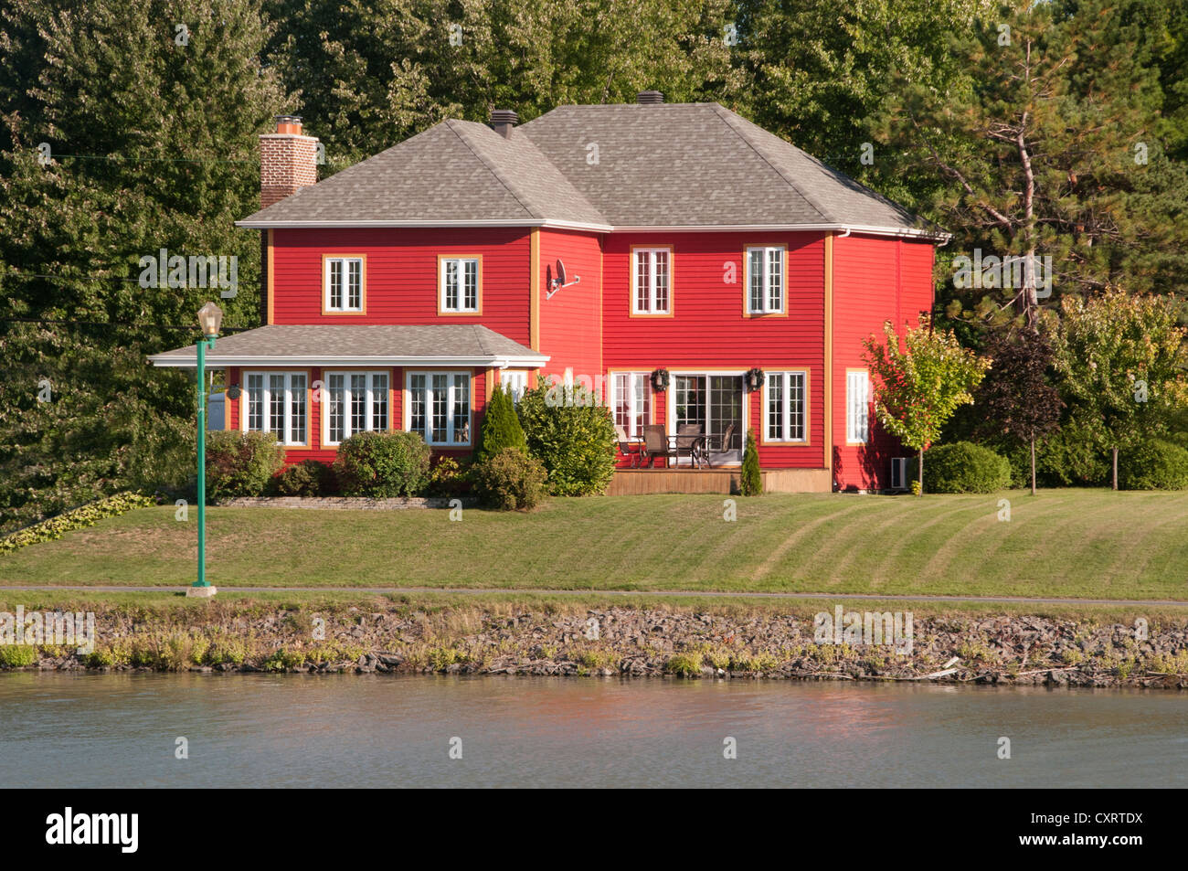 Haus auf der Richelieu River Chambly Quebec Stockfoto
