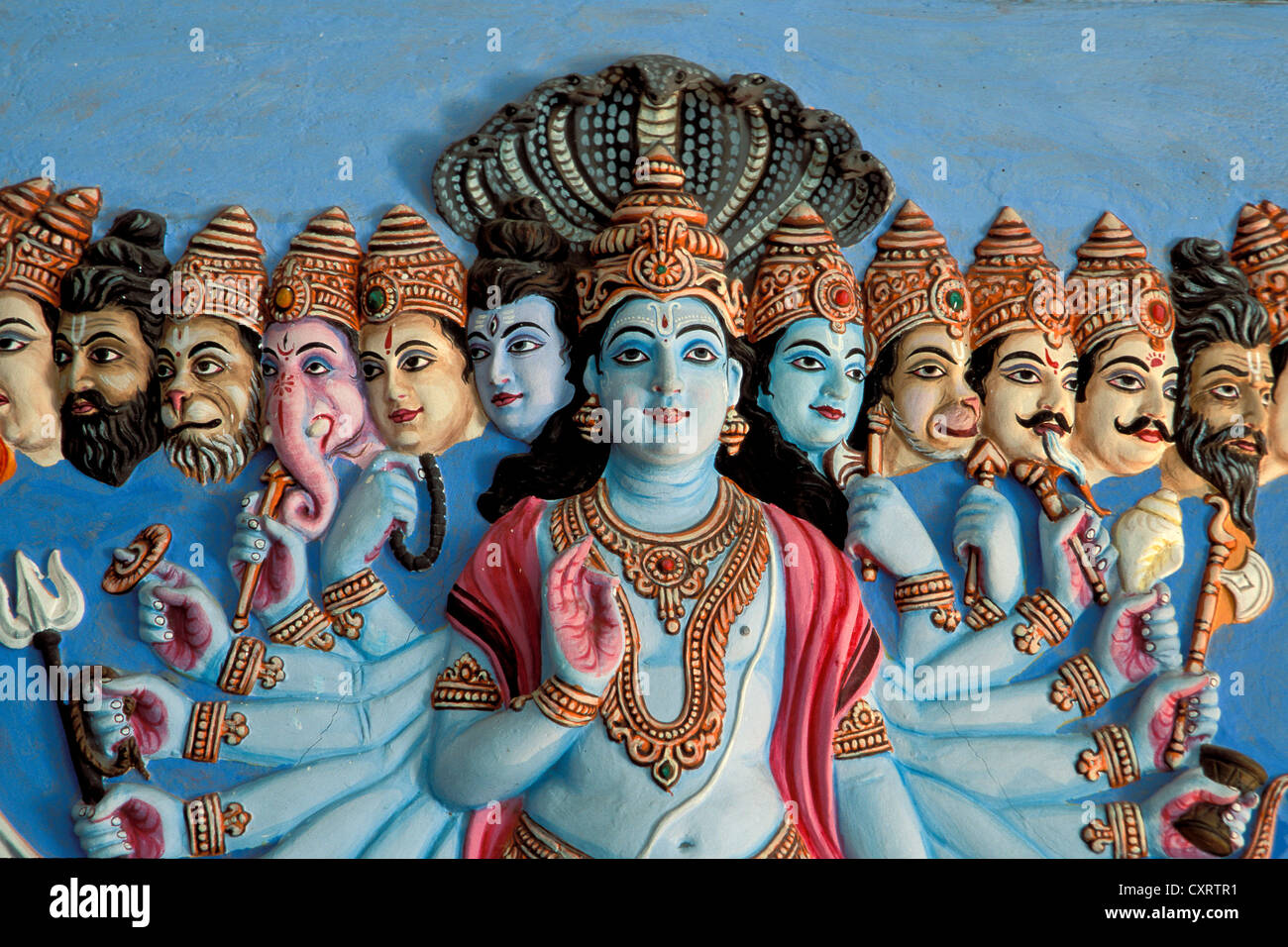 Lord Shiva, umgeben von anderen Hindu-Gottheiten, Figuren, Orchha, Madhya Pradesh, Nordindien, Indien, Asien Stockfoto
