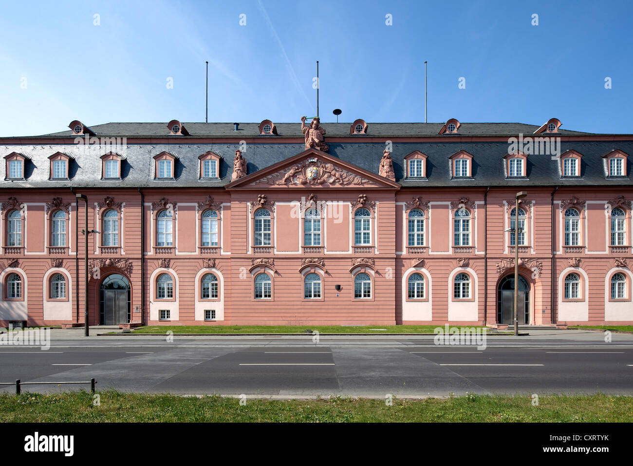 Ehemalige Deutschordenshaus oder Haus des Deutschen Ordens, Plenum und Verwaltungsgebäuden des Landes Rheinland-Pfalz Stockfoto
