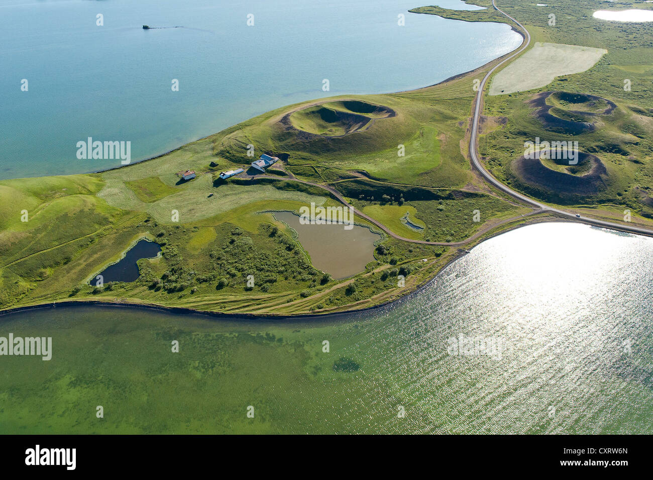 Luftaufnahme, Pseudocraters am See M vatn, Nord-Island, Island, Europa Stockfoto