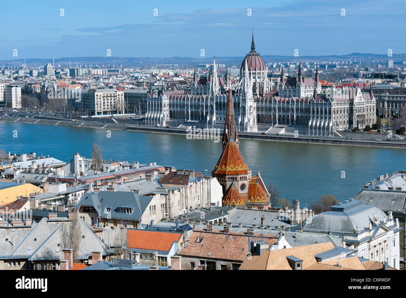 Blick auf die Donau und das ungarische Parlament vom Schloss-Hügel, Budapest, Ungarn, Europa aus gesehen Stockfoto