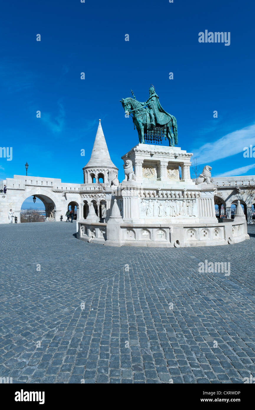 Reiterstandbild, Denkmal für König Stephen I, Halászbástya, Fischerbastei, castle Hill, Budapest, Ungarn, Europa Stockfoto