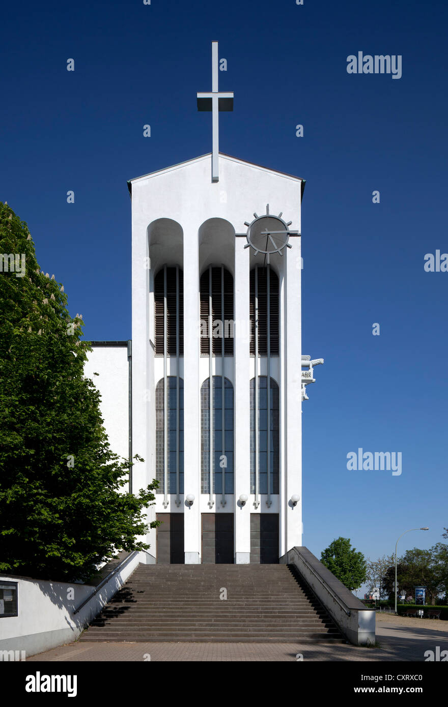 Kreuzkirche, Bornheimer Hang Wohnanlage, neue Sachlichkeit, Frankfurt am Main, Hessen, Deutschland, Europa, PublicGround Stockfoto