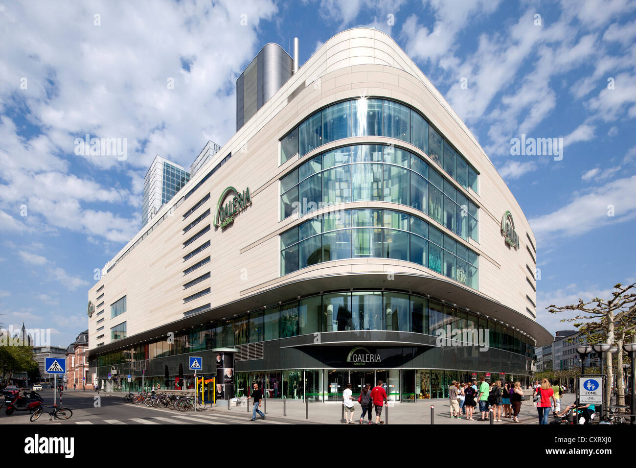 Galeria kaufhof department store -Fotos und -Bildmaterial in hoher ...