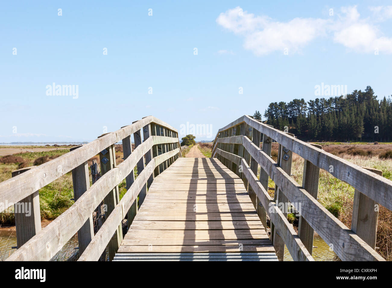 Brücke über das Flüsschen Railtrail, Canterbury, Neuseeland Stockfoto