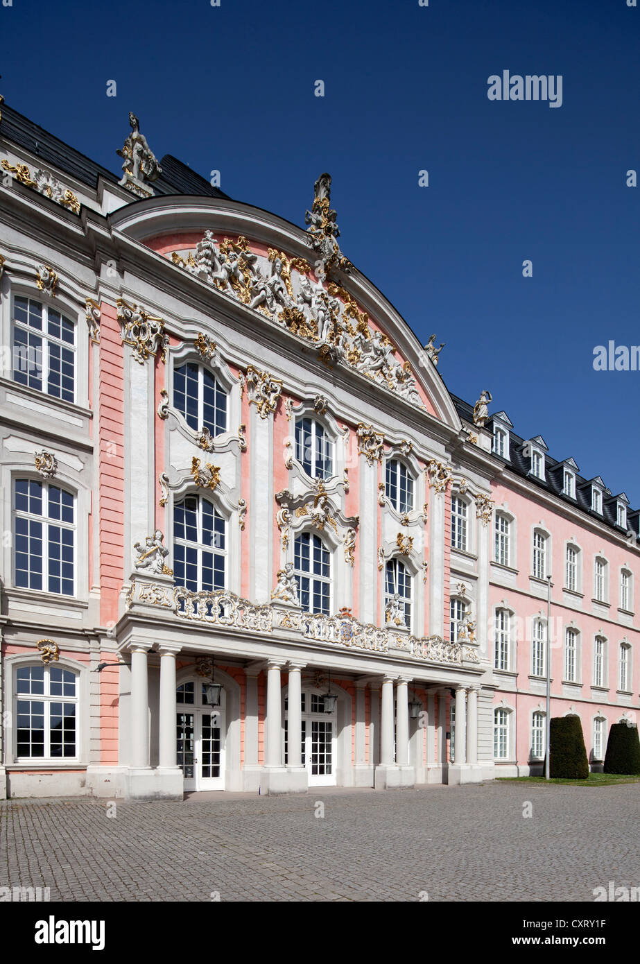 Kurfürstliches Schloss, öffentliche Bürogebäude, Trier, Rheinland-Pfalz, Deutschland, Europa, PublicGround Stockfoto