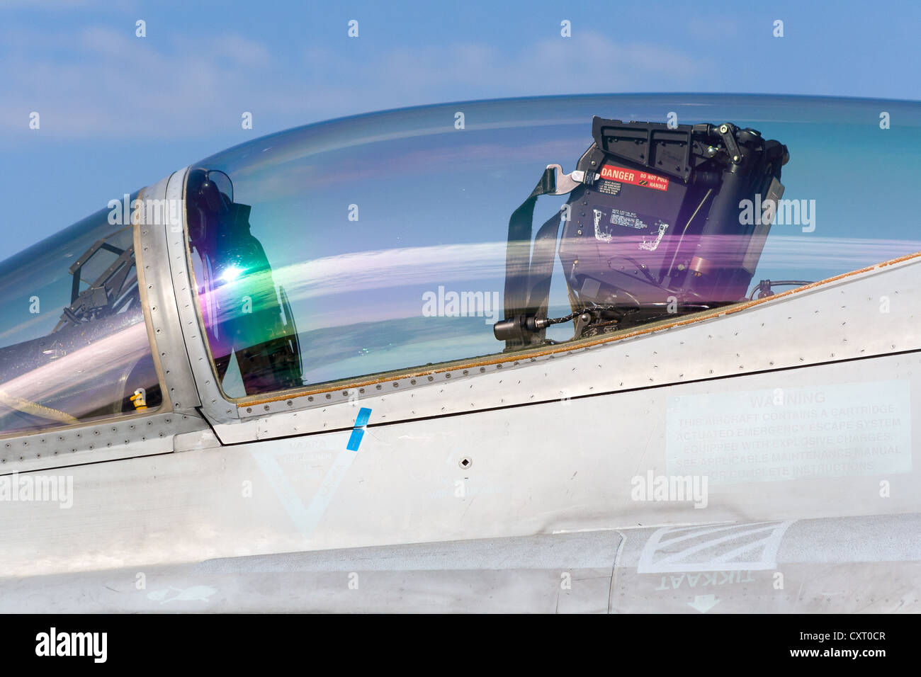 Cockpit des amerikanischen trägergestützte Jagdbomber und Jagdbomber McDonnell Douglas F/A-18 Hornet Stockfoto