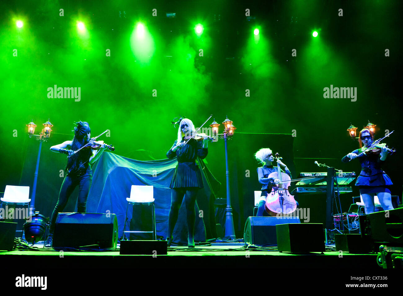 Die deutsche pop, Rock, Klassik und gotischen Streichquartett "Eklipse", die live im Hallenstadion in Zürich, Schweiz Stockfoto