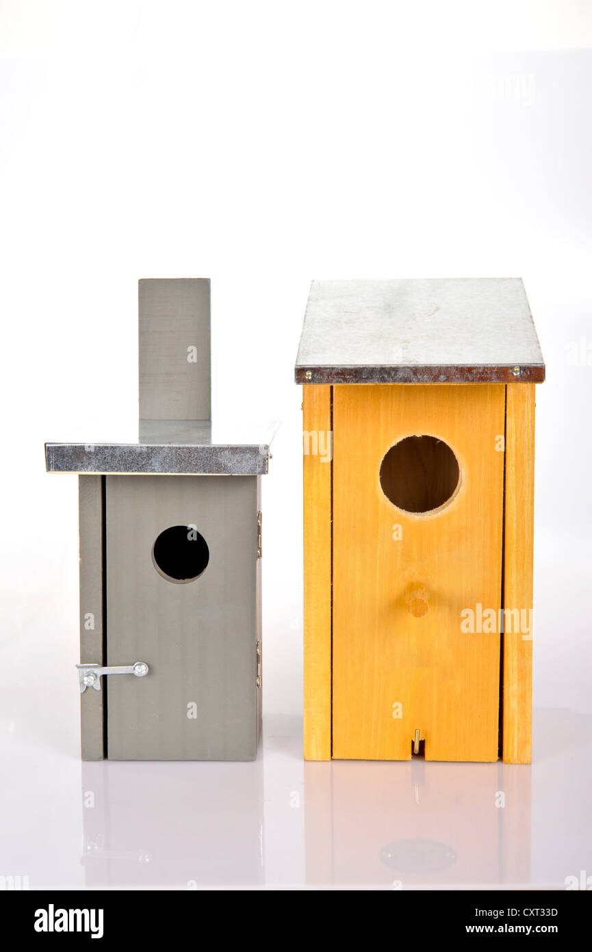 Nistkästen aus Holz Stockfotografie Alamy