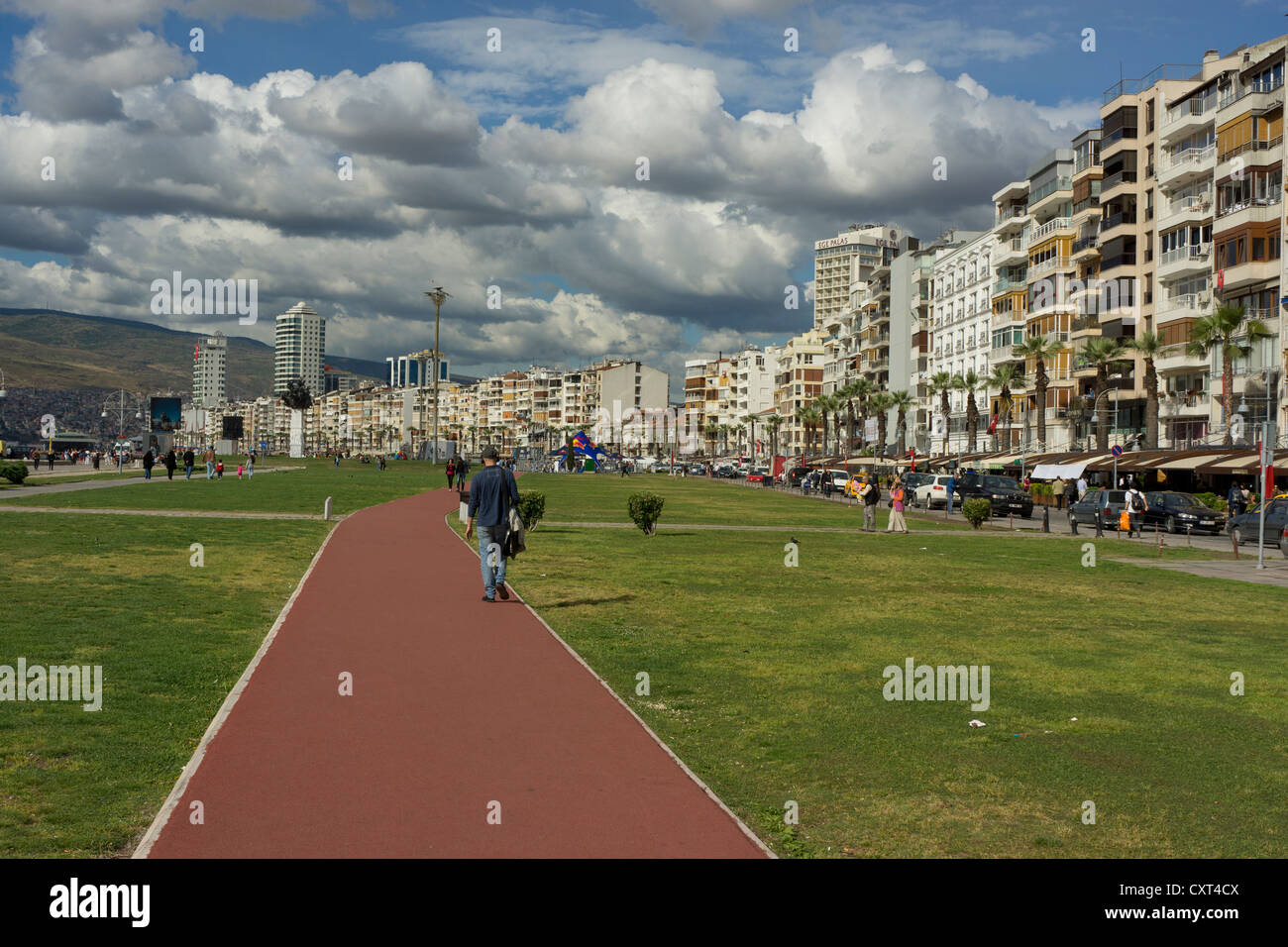 Wohnhäuser in Izmir, Türkei, Eurasien, PublicGround Stockfoto