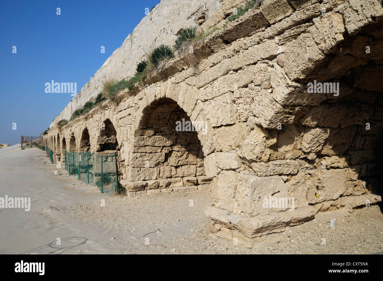 Aquädukt in Caesarea, Israel, Nahost Stockfoto