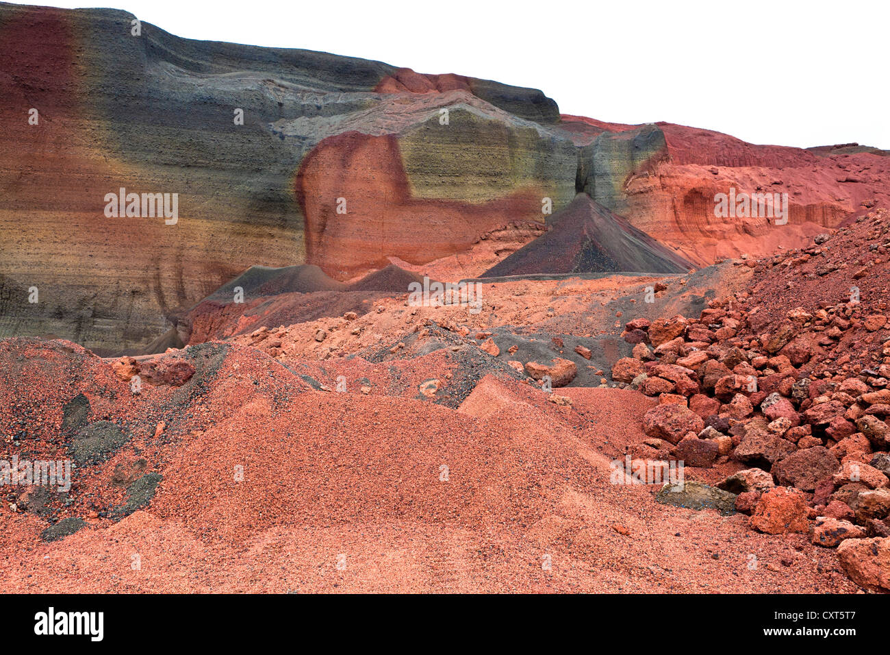 Steinbruch in der Nähe von Sellfoss, wo rote Stein abgebaut und verwendet in erster Linie für Schotterpisten, Island, Europa Stockfoto