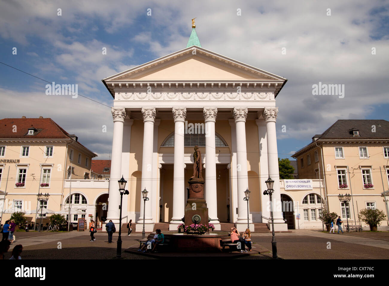Karlsruhe-evangelische Kirche, erbaut von Friedrich Weinbrenner, beeinflusst von griechischen Tempeln, Karlsruhe, Baden-Württemberg Stockfoto