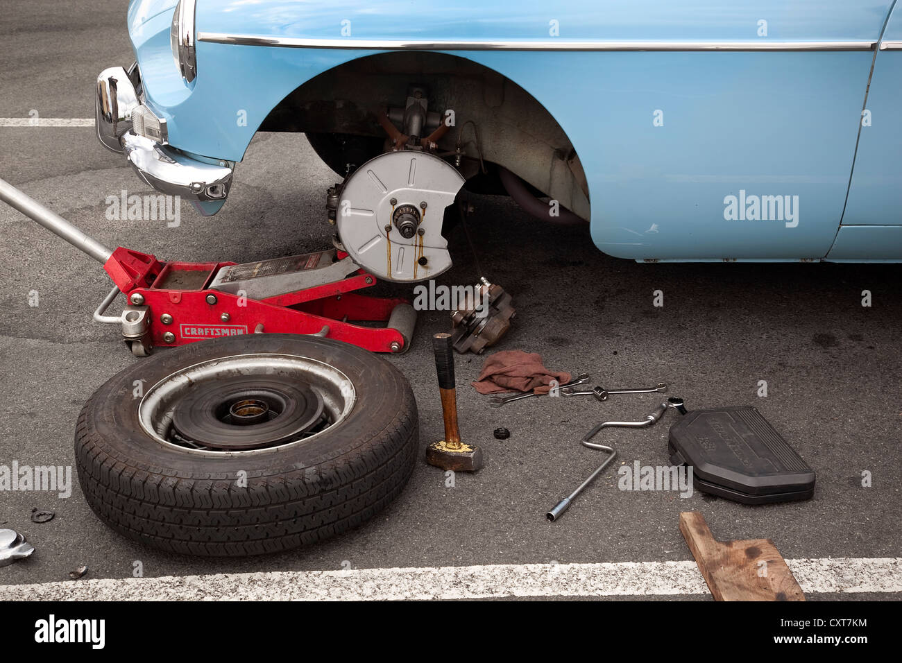 MGB mit Vorderrad Lager repariert. Stockfoto