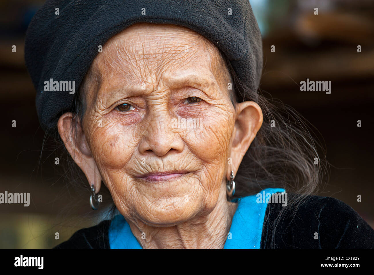 Ältere Frau aus der Black Hmong Bergstämme, ethnische Minderheit aus Ostasien, Porträt, Nord-Thailand, Thailand, Asien Stockfoto