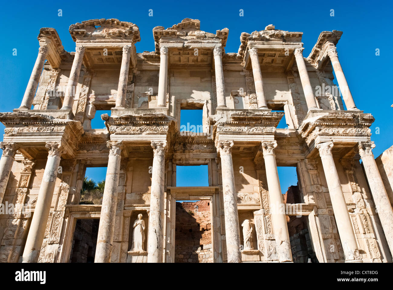 Die Ruinen von Celsus Bibliothek in Ephesus Stockfoto