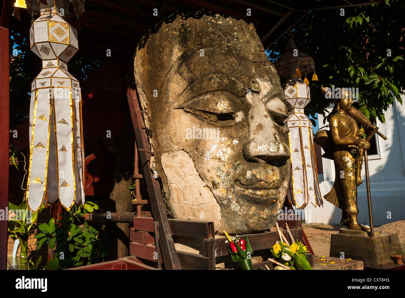 Buddha-Kopf, Wat Phra Singh, Chiang Mai, Nord-Thailand, Thailand, Asien Stockfoto