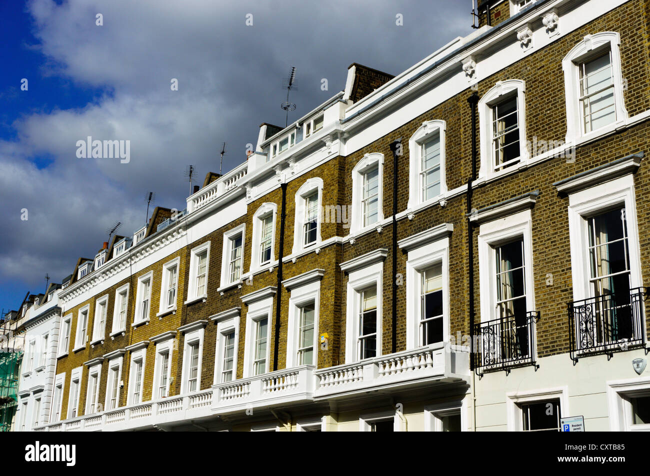 Terrasse von großen Wohnimmobilien in Belgravia, London. Stockfoto