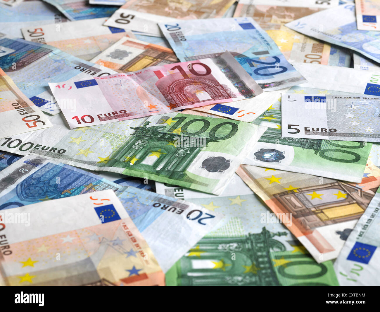 Euro-Banknoten Geschossen übereinander Stockfoto