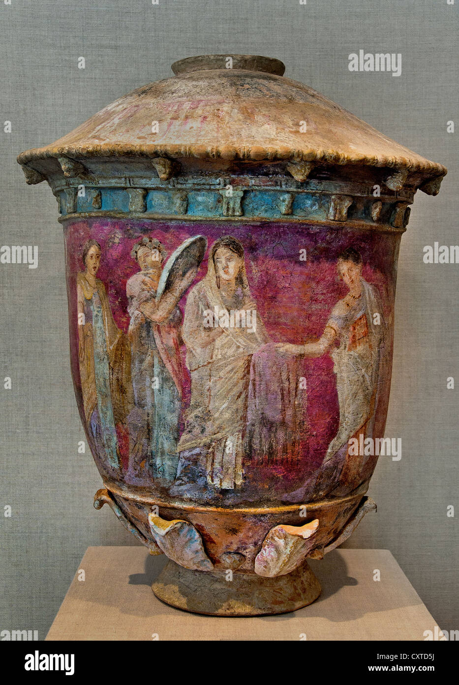 Vier Frau Terracotta Vase hellenistischen 3. – 2. Jh. v. Chr. Italien Italienisch Griechisch sizilianischen Centuripe 39,4 cm Stockfoto