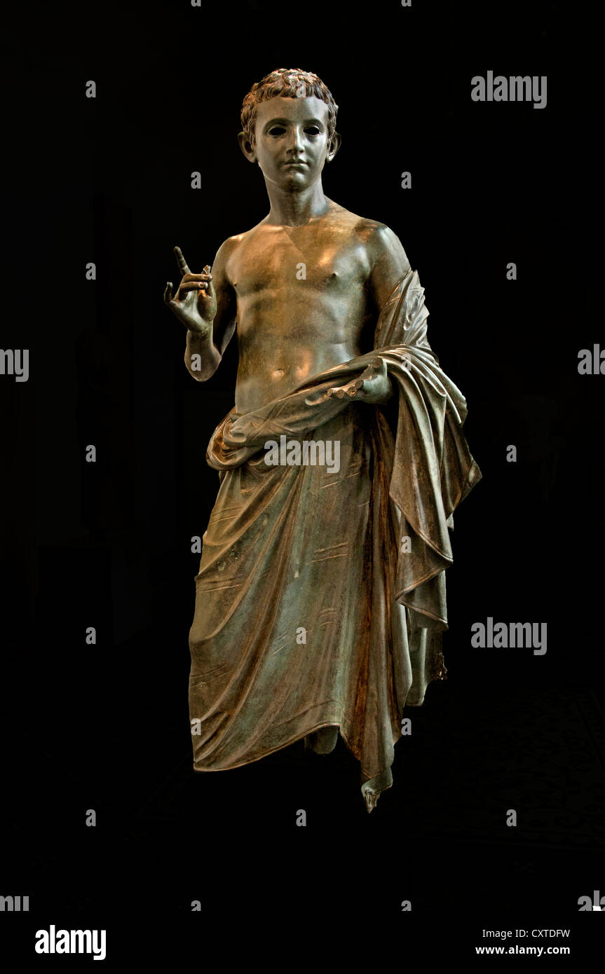 Bronze in Lebensgröße Statue eines aristokratischen jungen Prinzen in der Familie von Kaiser Augustus 27 v. Chr. - 14 n. Chr. aus Rhodos Griechenland Stockfoto