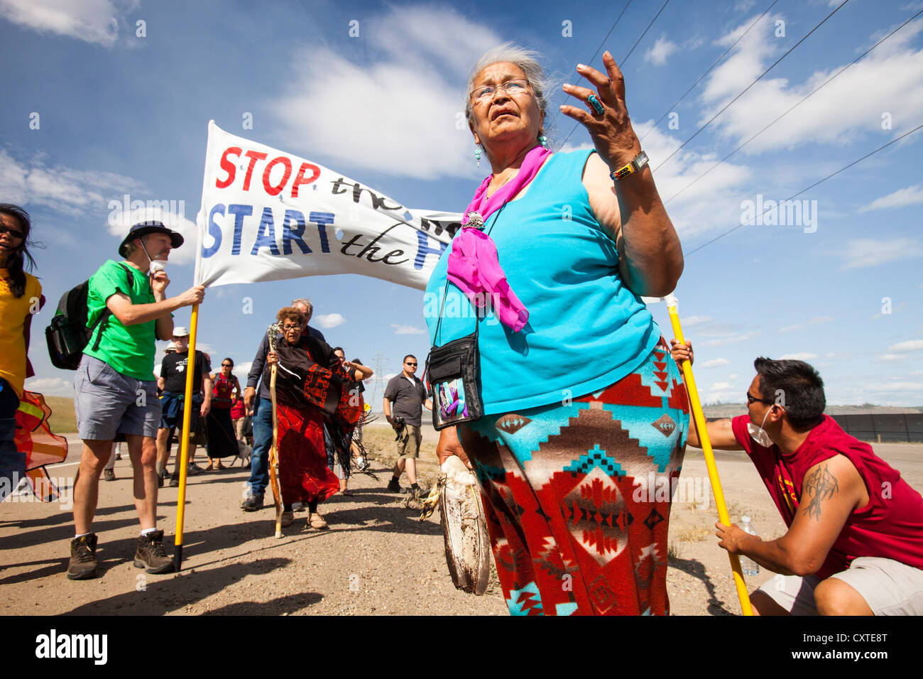 Erste Nation-Kanadier protestiert gegen die Zerstörung und Verschmutzung der Ölsand-Industrie am 4. jährlichen Heilung Walk Stockfoto