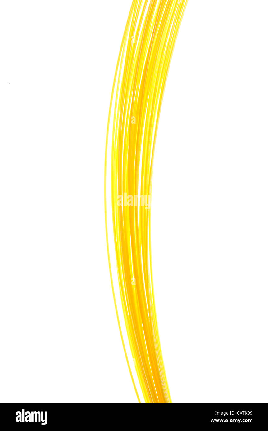 Gelber Draht isoliert auf weißem Hintergrund Stockfoto