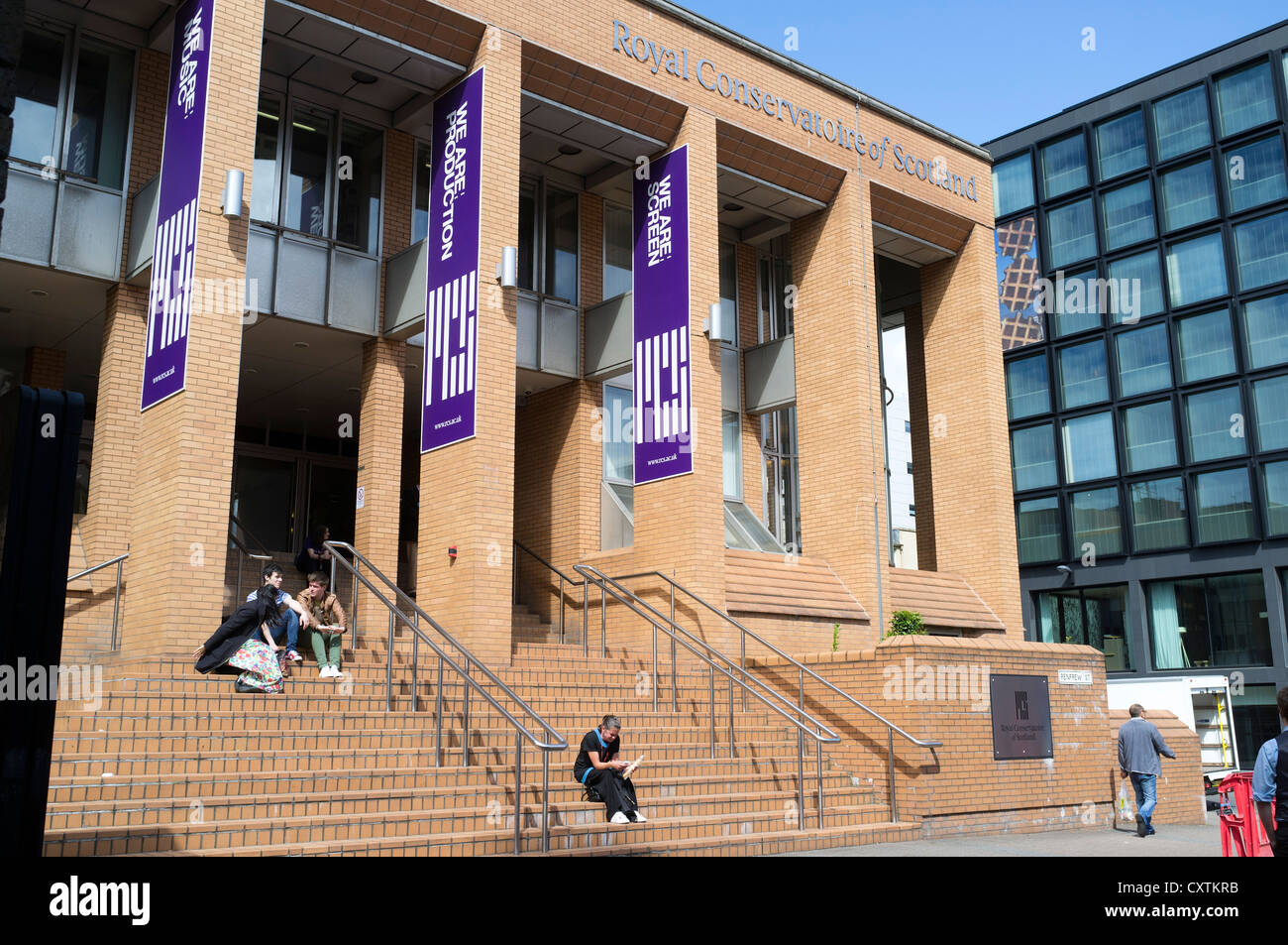 Dh Renfrew Street Glasgow Royal Conservatoire von Schottland Gebäude Studenten Stockfoto