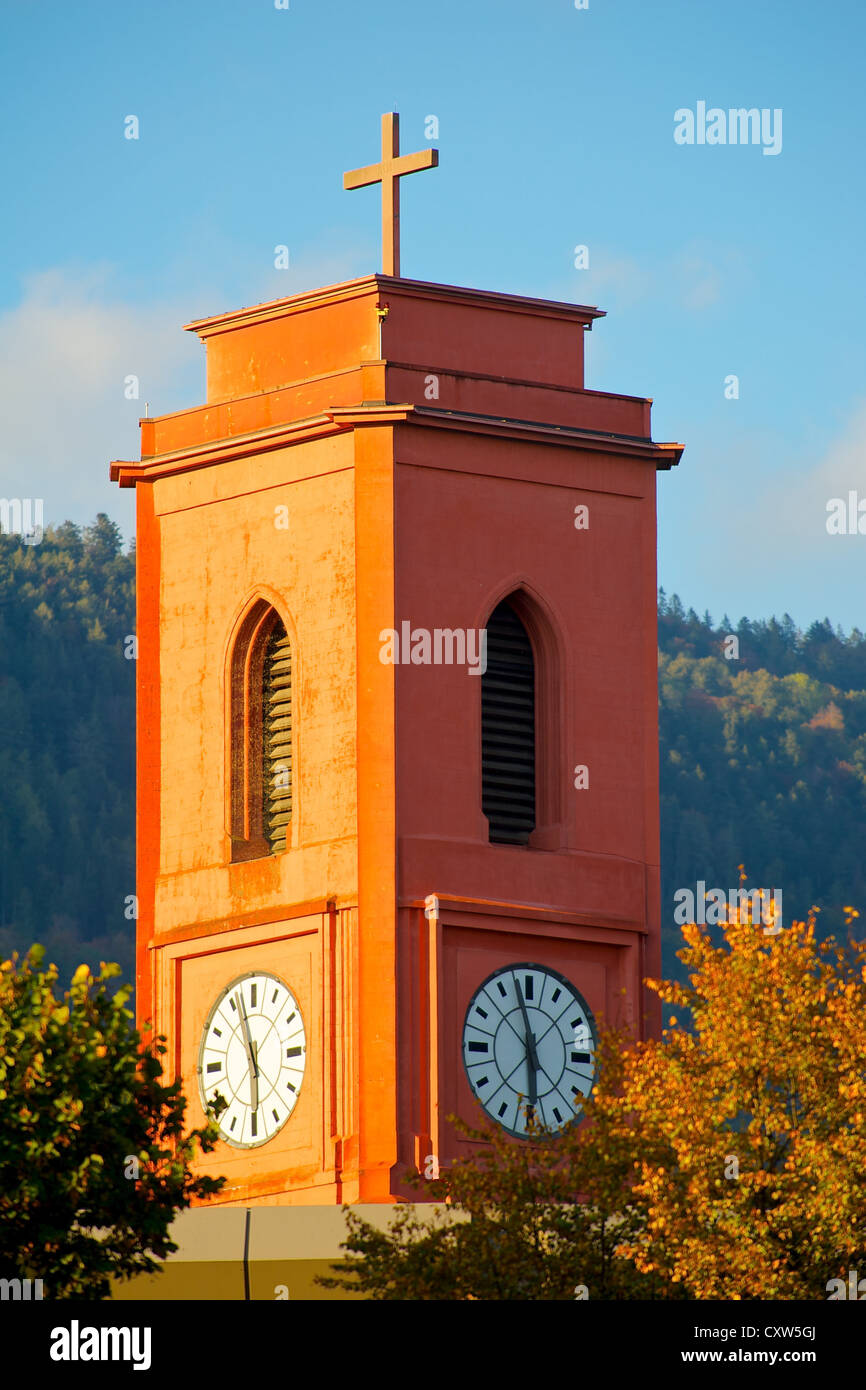 Rote Kirche Neuenburg Schweiz Stockfoto