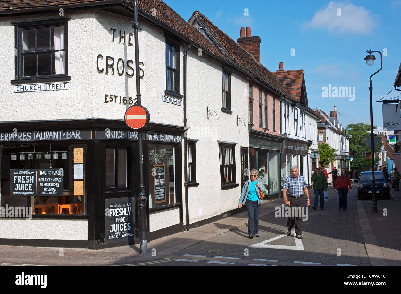 Die Cross-Ecke und Durchgangsstraße, Woodbridge, Suffolk, UK. Stockfoto