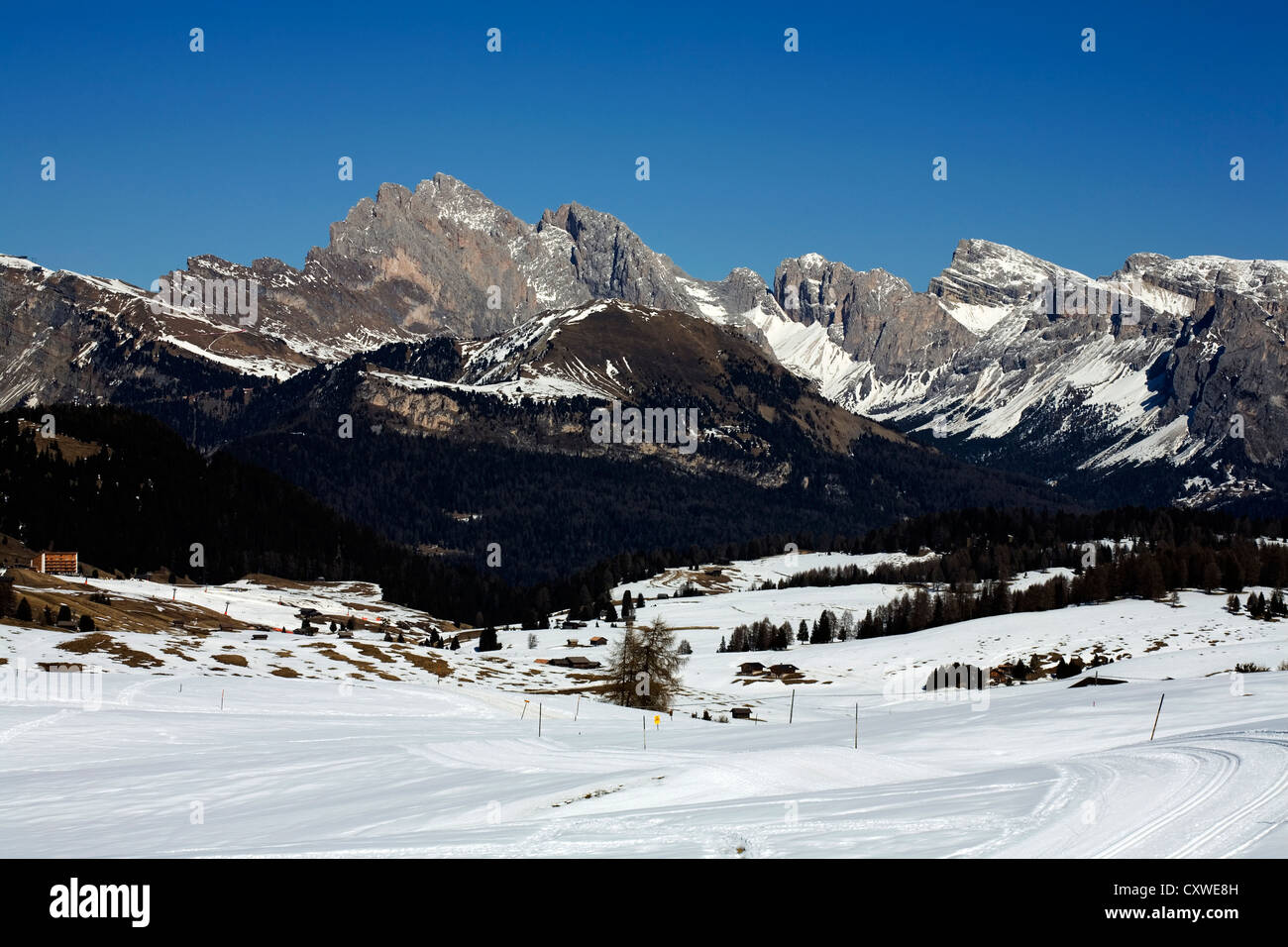 Skigebiet Piz Sella Ciampinoi der Geisler Geislerspitzen Pitla Fermeda The Gran Fermeda im Hintergrund Selva Val Gardena-Italien Stockfoto