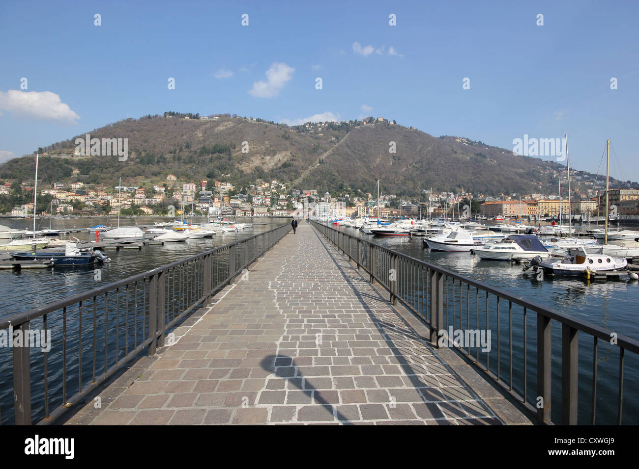 Ein Bild der Wanderung von See Como, Italien neben der Bucht, Boote, Dock, photoarkive Stockfoto
